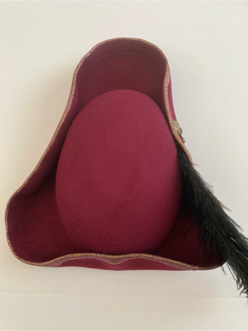 Disney Parks Pirates of the Caribbean Redd Feather Tricorn Hat - Picture 8 of 11